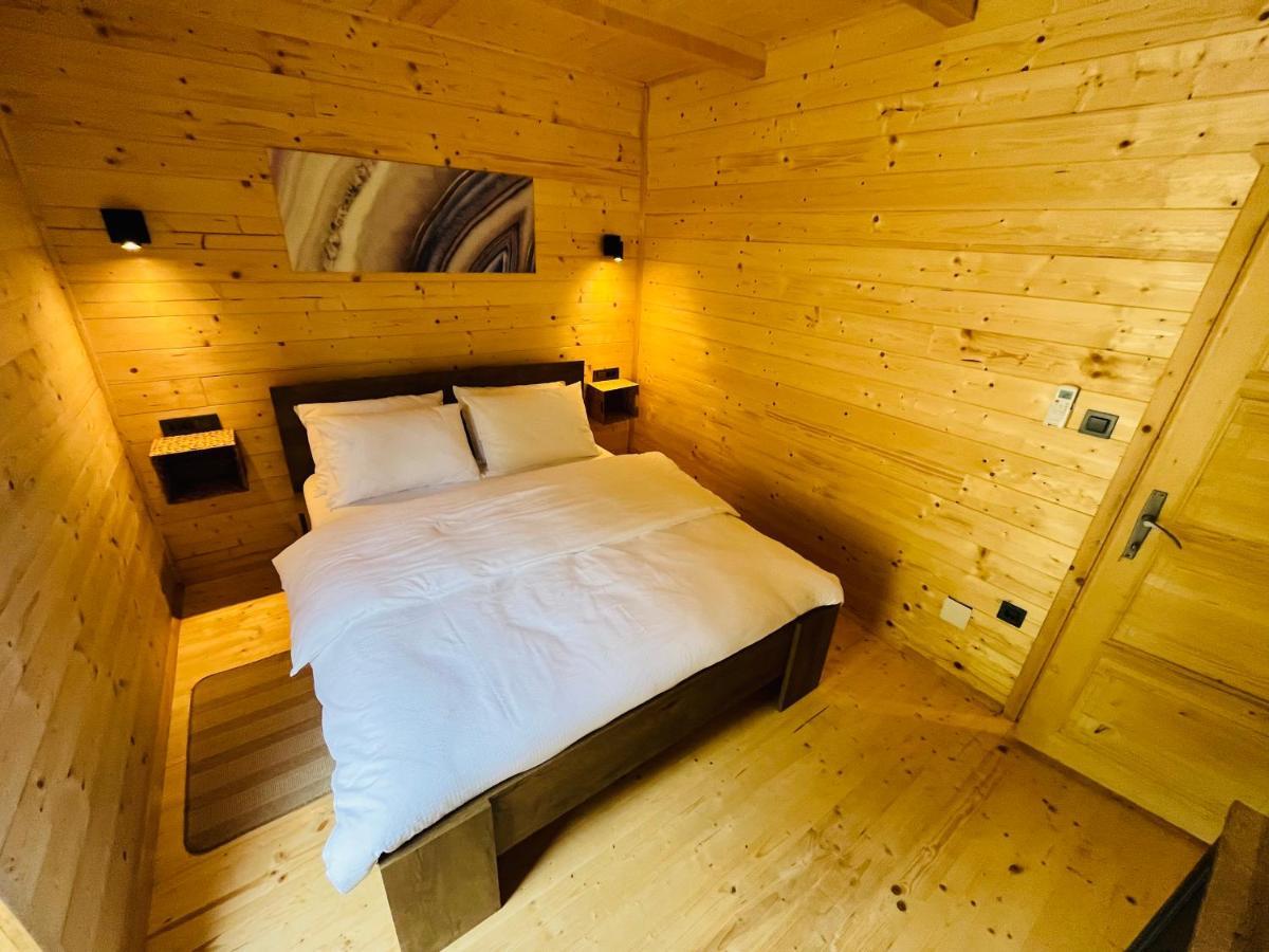 Holiday House Adamo Selno Екстериор снимка