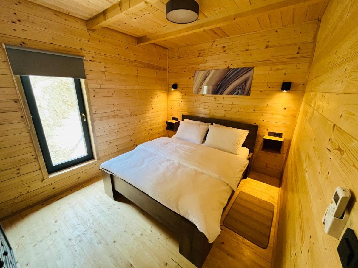 Holiday House Adamo Selno Екстериор снимка
